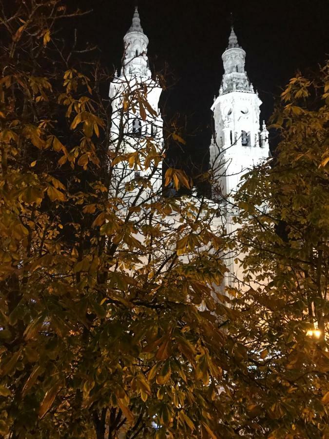 Appartamento Apto Con Vistas A La Catedral Y Aire Acondicionado Logroño Esterno foto